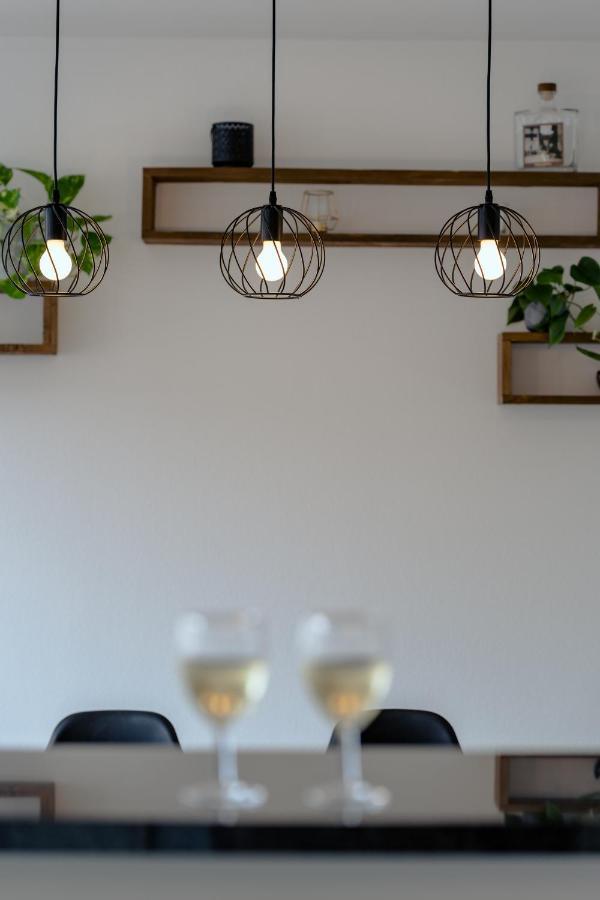 Apartment In The City Center With Free Parking Biel Exterior foto