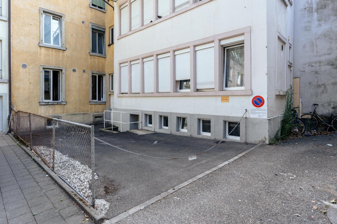 Apartment In The City Center With Free Parking Biel Exterior foto