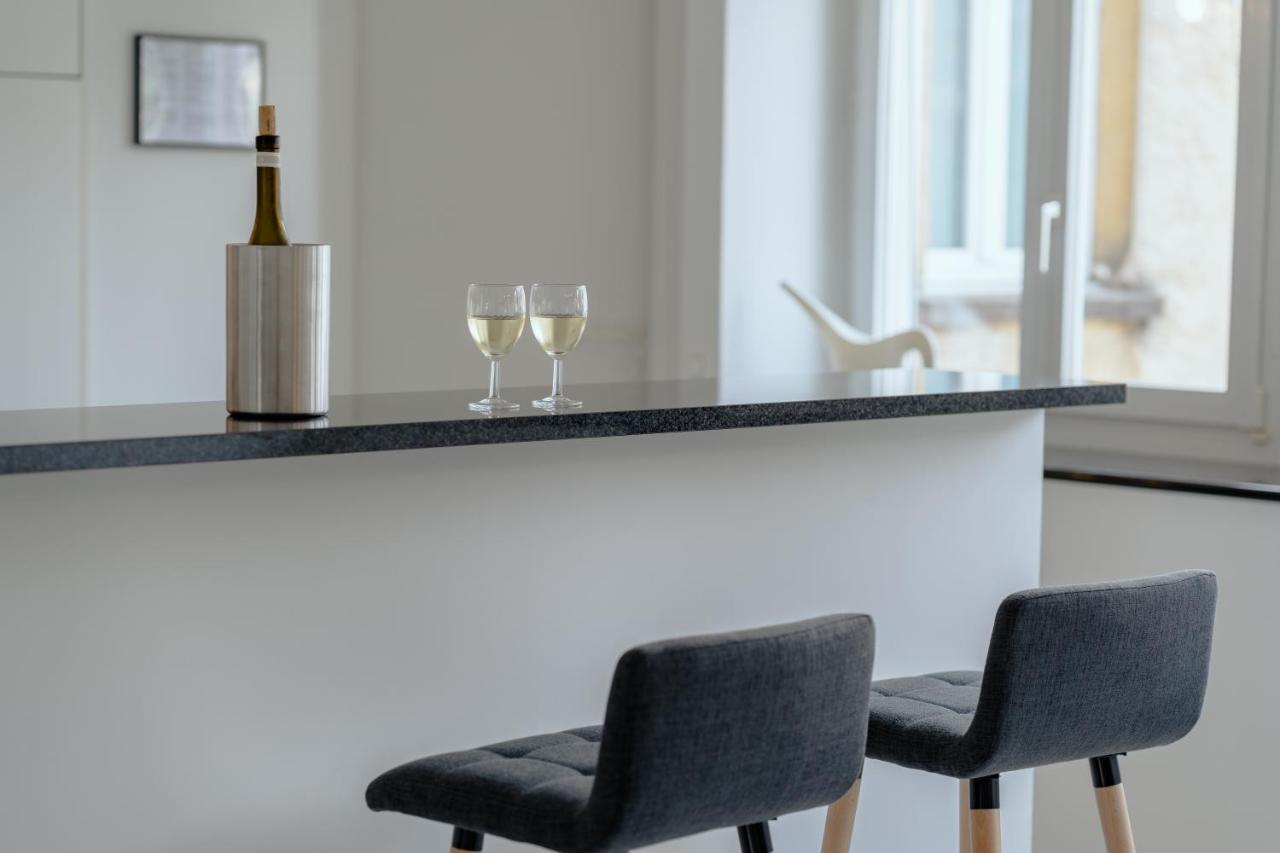 Apartment In The City Center With Free Parking Biel Exterior foto