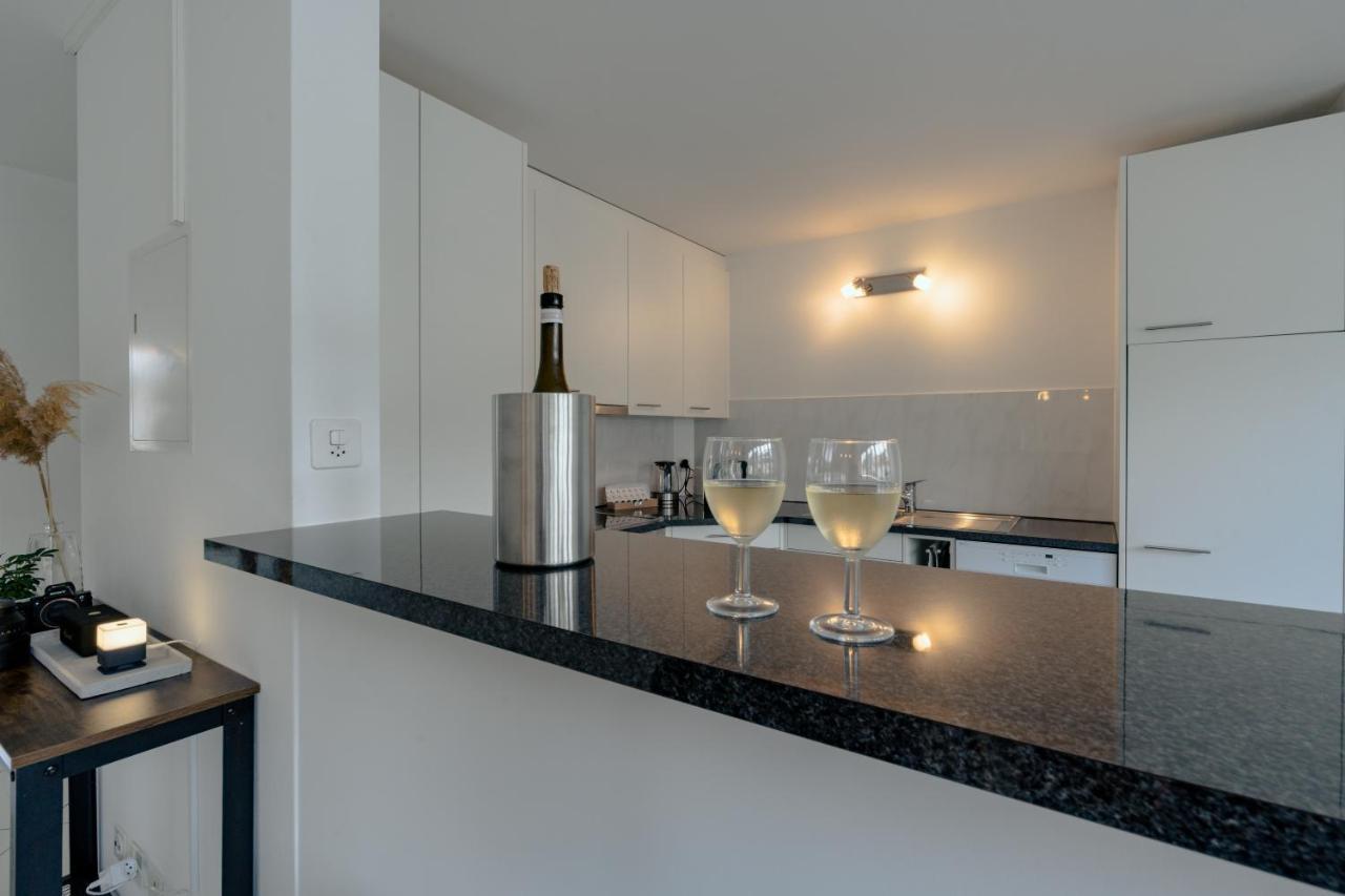 Apartment In The City Center With Free Parking Biel Exterior foto