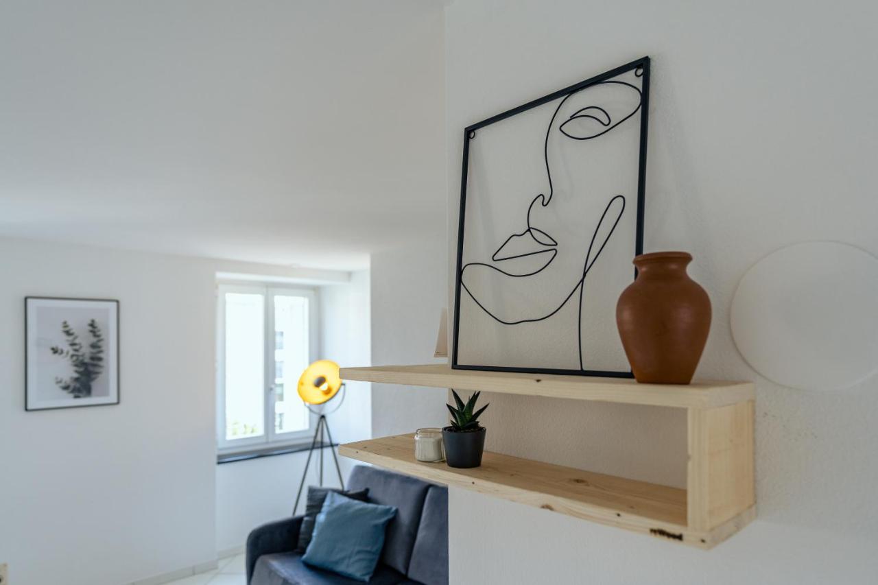 Apartment In The City Center With Free Parking Biel Exterior foto