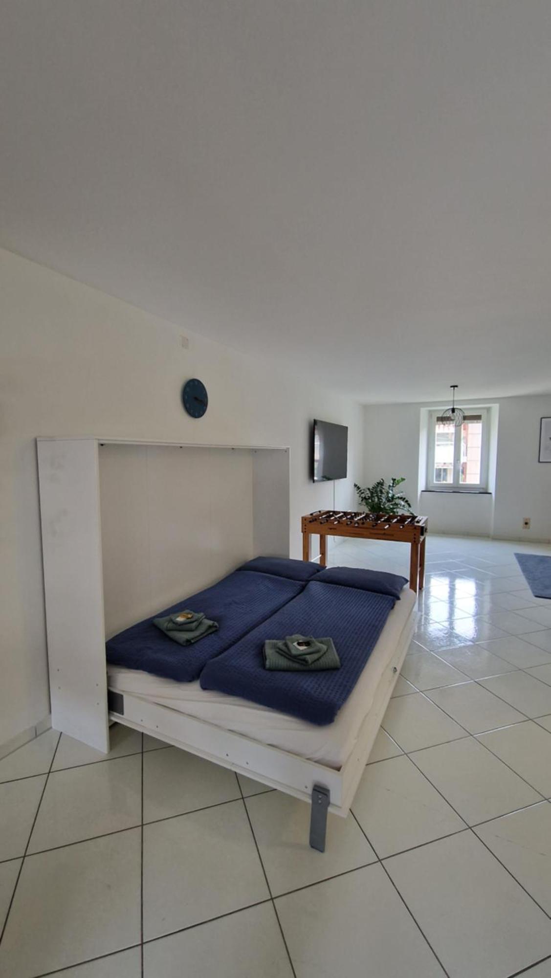 Apartment In The City Center With Free Parking Biel Exterior foto